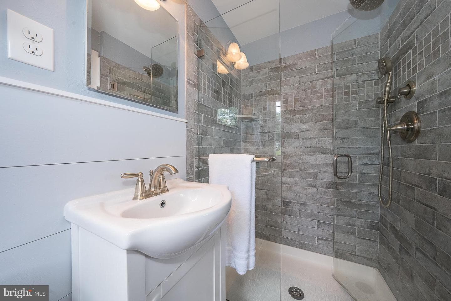 1414 Gary Terrace photo 35