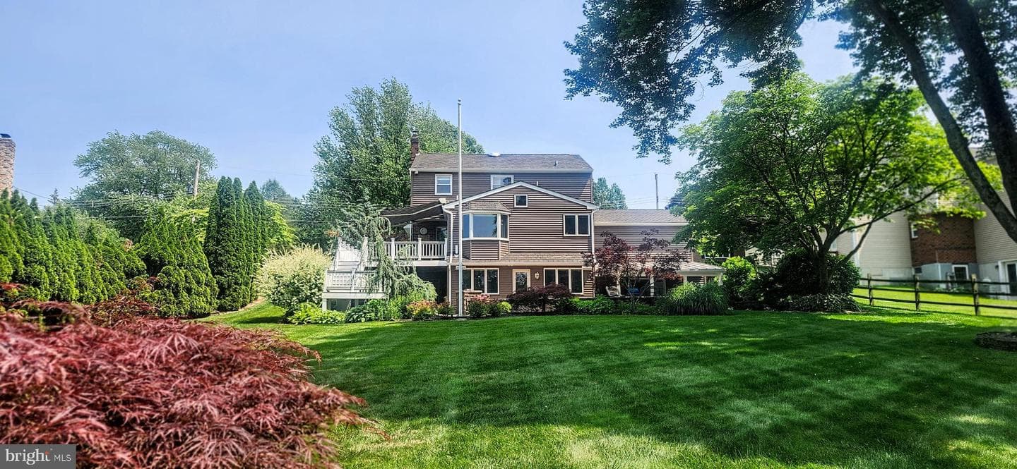 1414 Gary Terrace photo 4