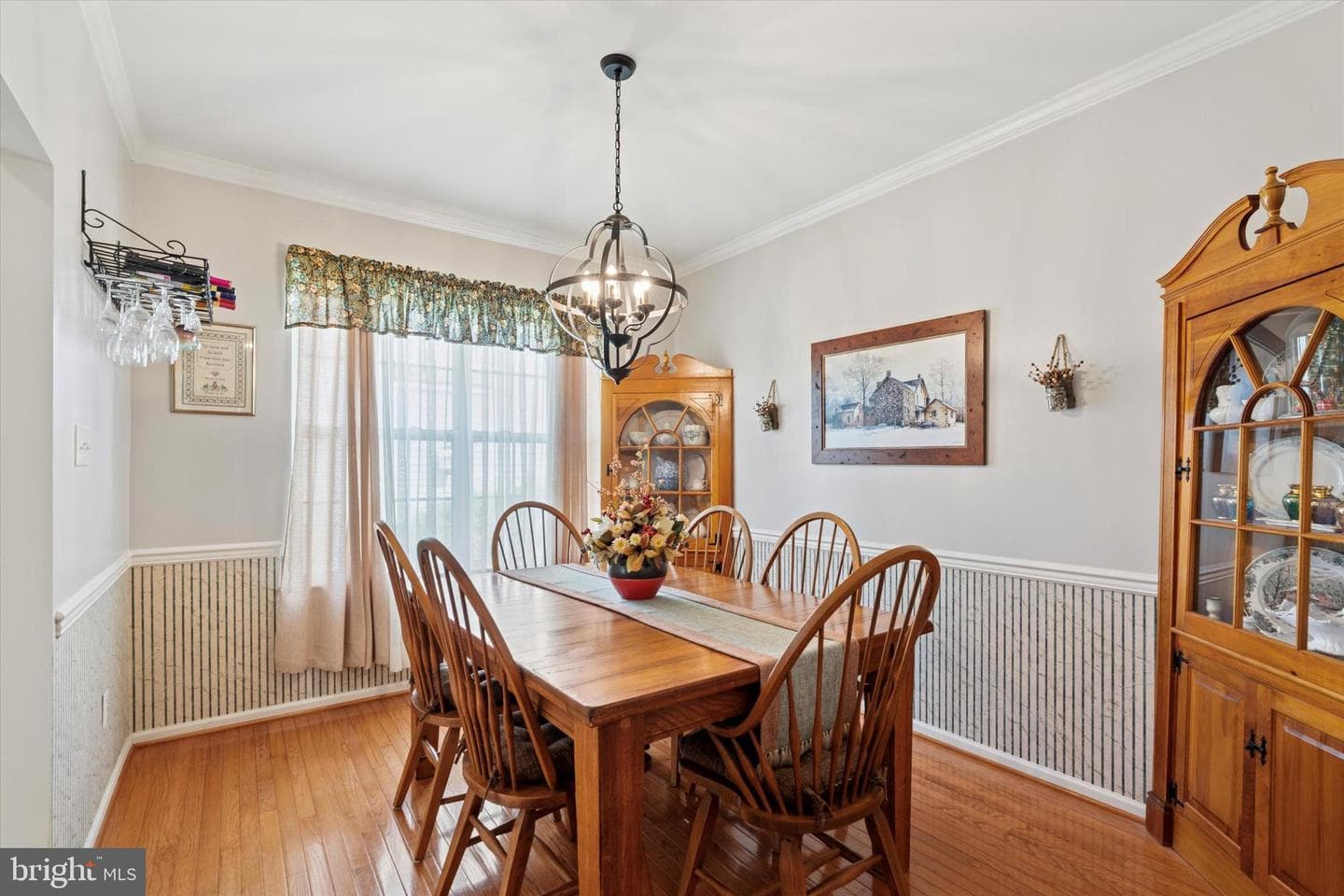 302 Cressent Court photo 9