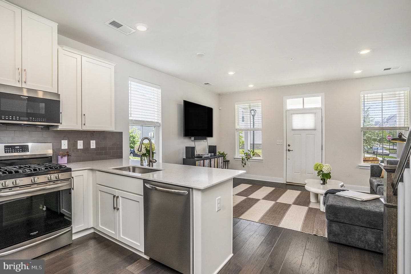 361 Foundry Street photo 14