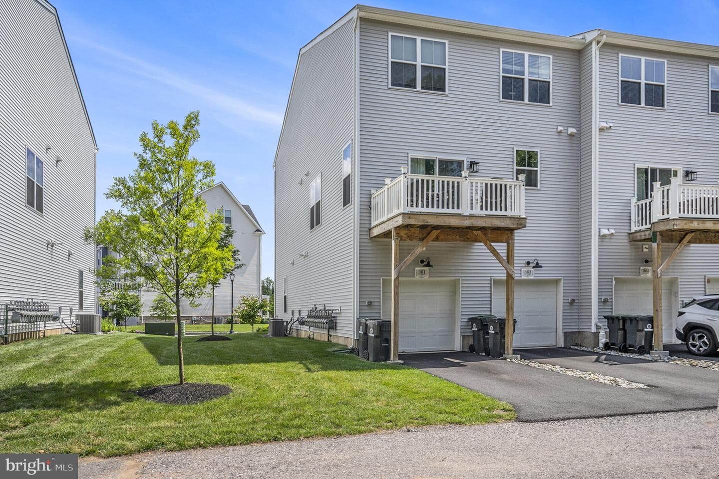 361 Foundry Street photo 34