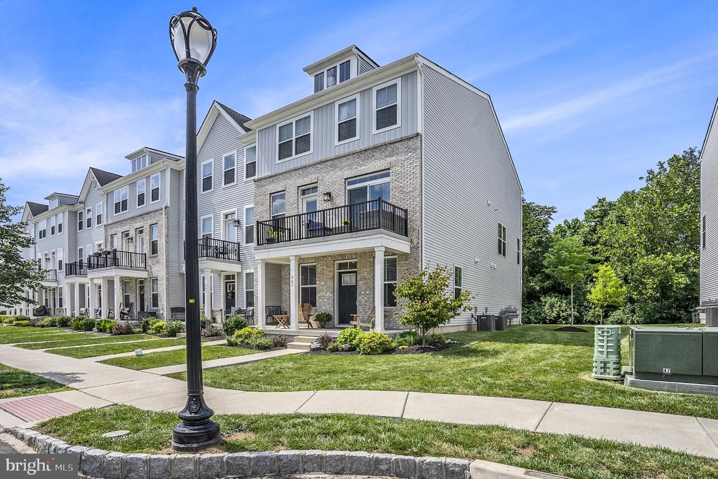 361 Foundry Street photo 4
