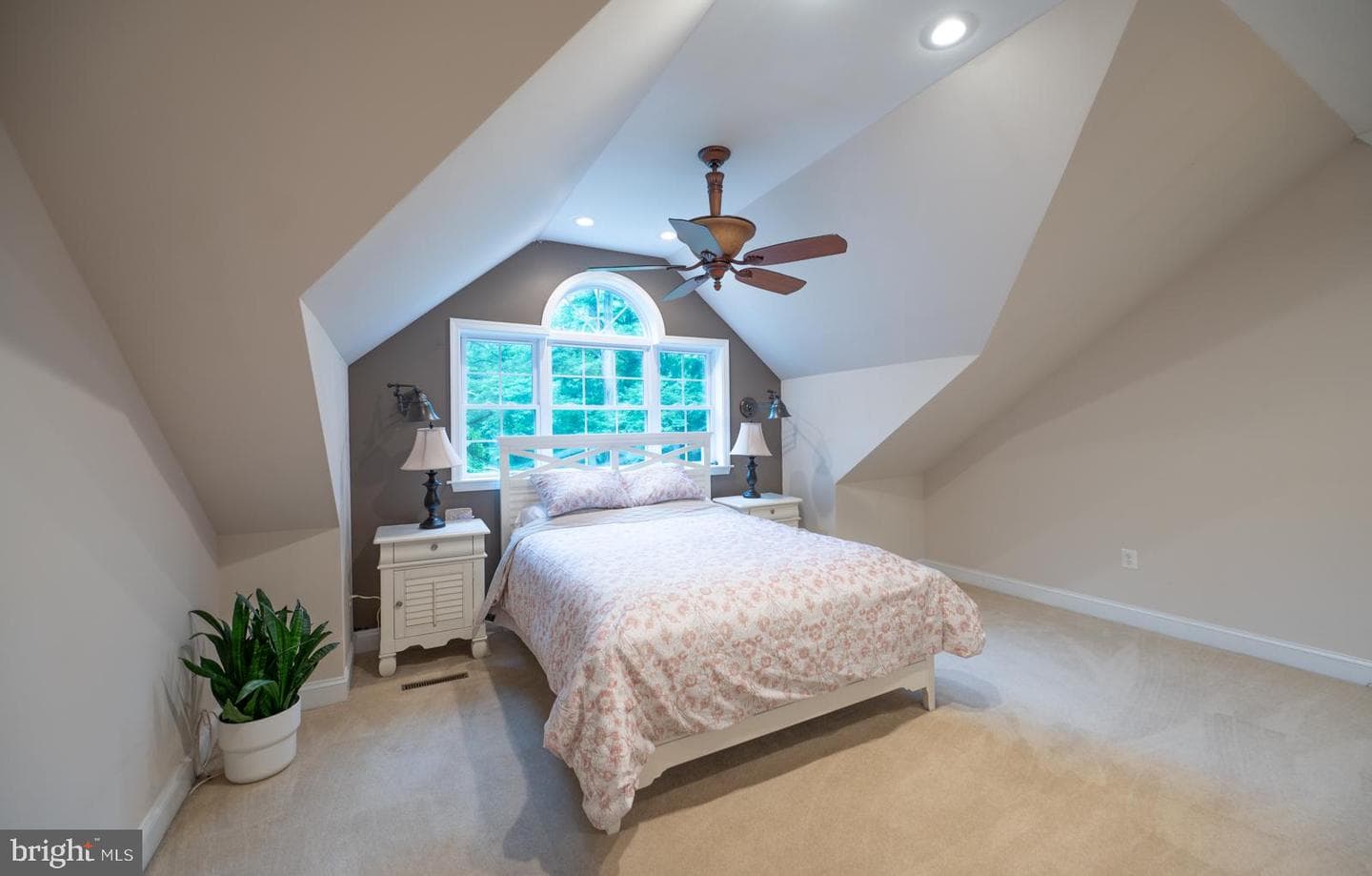 496 Black Swan Lane photo 14