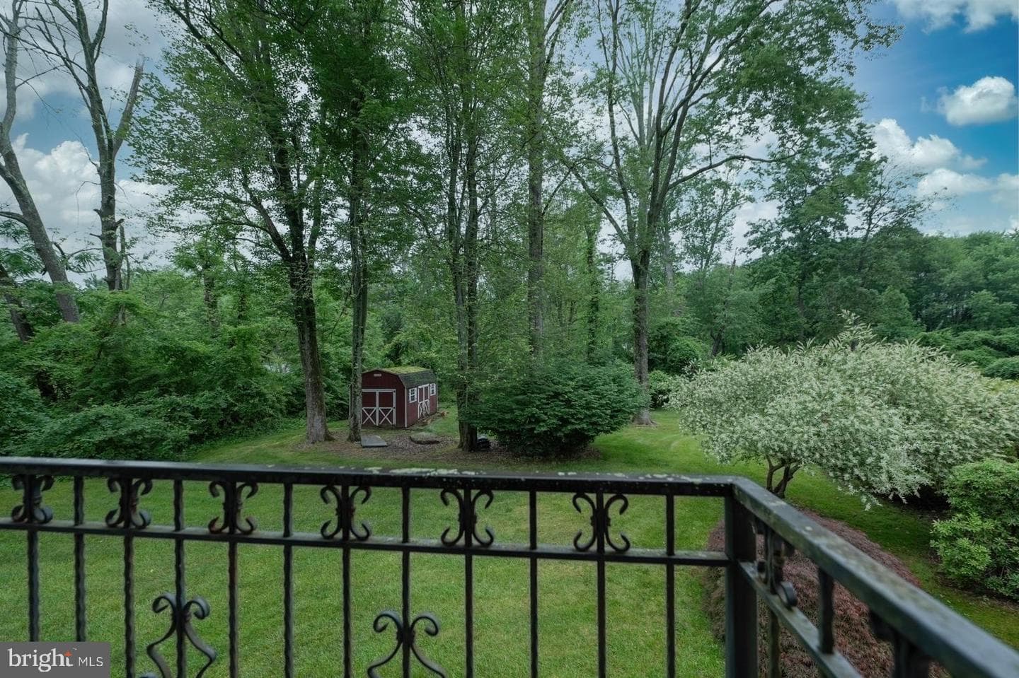 496 Black Swan Lane photo 17