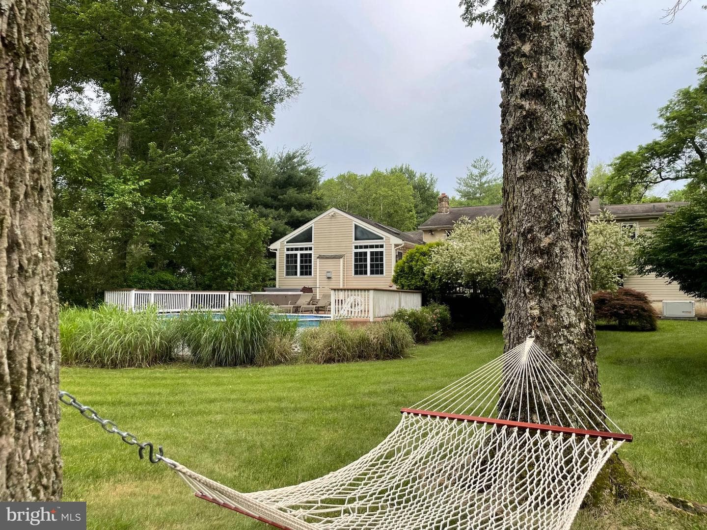 496 Black Swan Lane photo 32