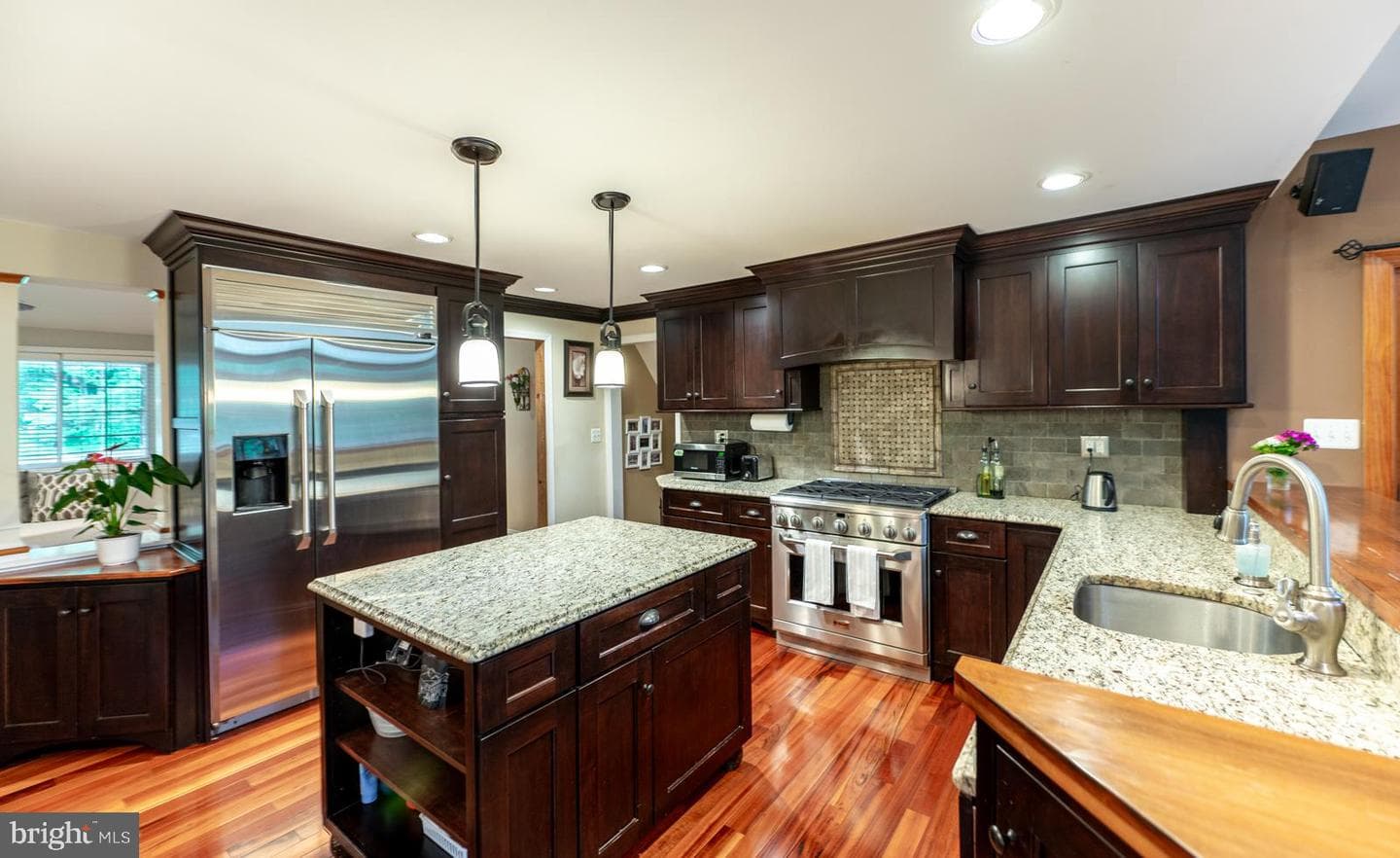 496 Black Swan Lane photo 5