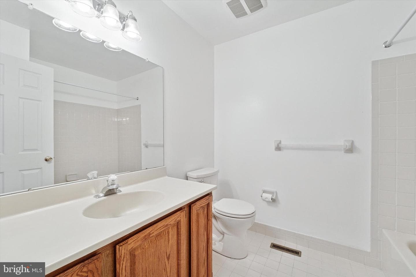 1305 Halifax Court #1305 photo 21