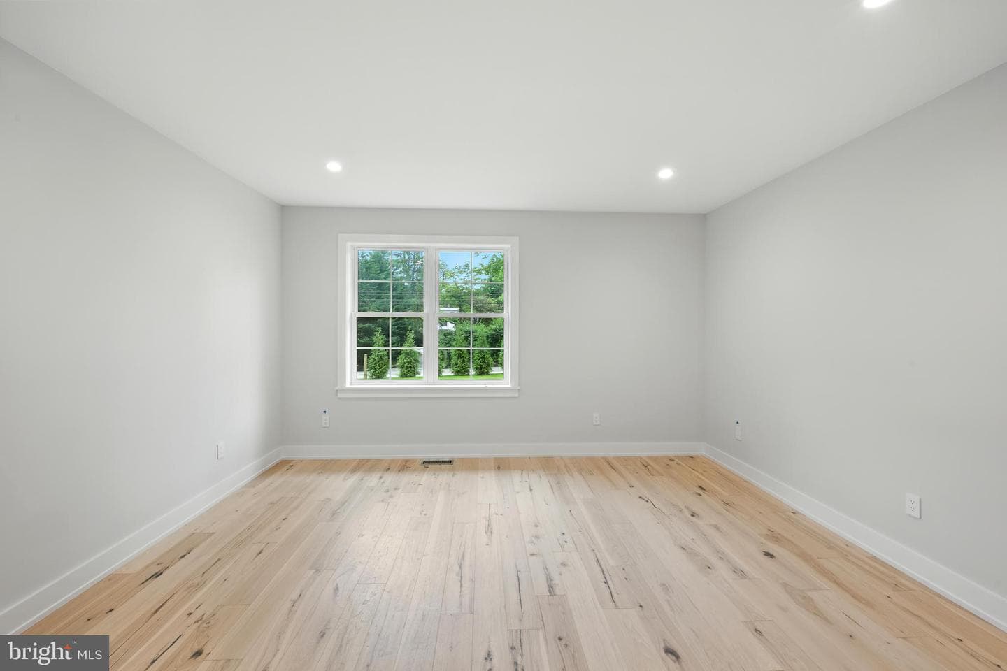 222 Hunters Lane photo 17