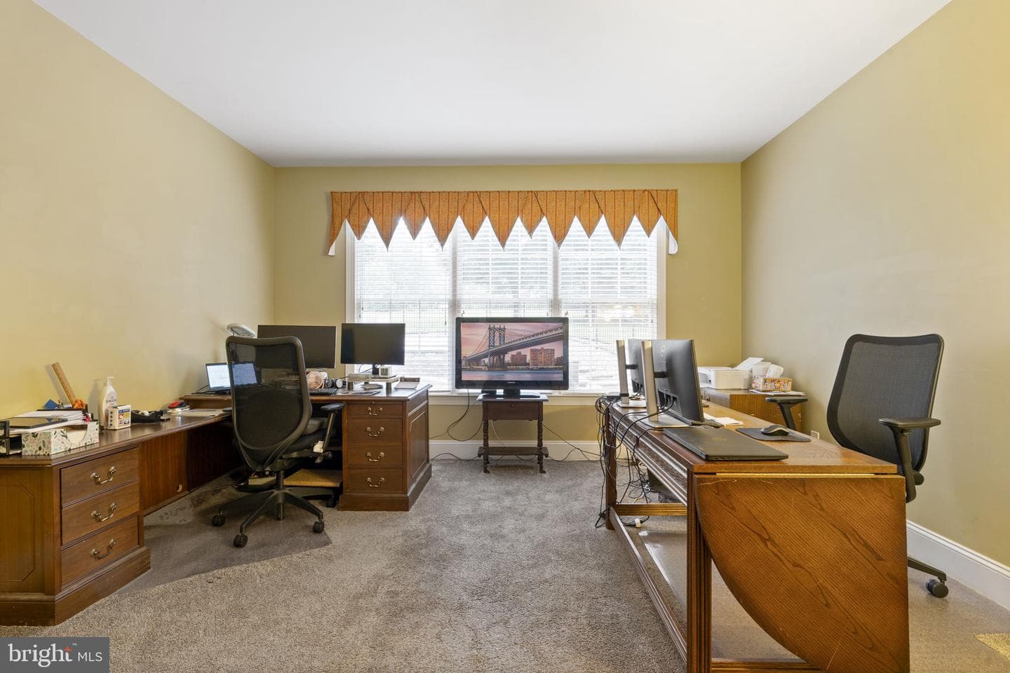 2 Windsor Court photo 23
