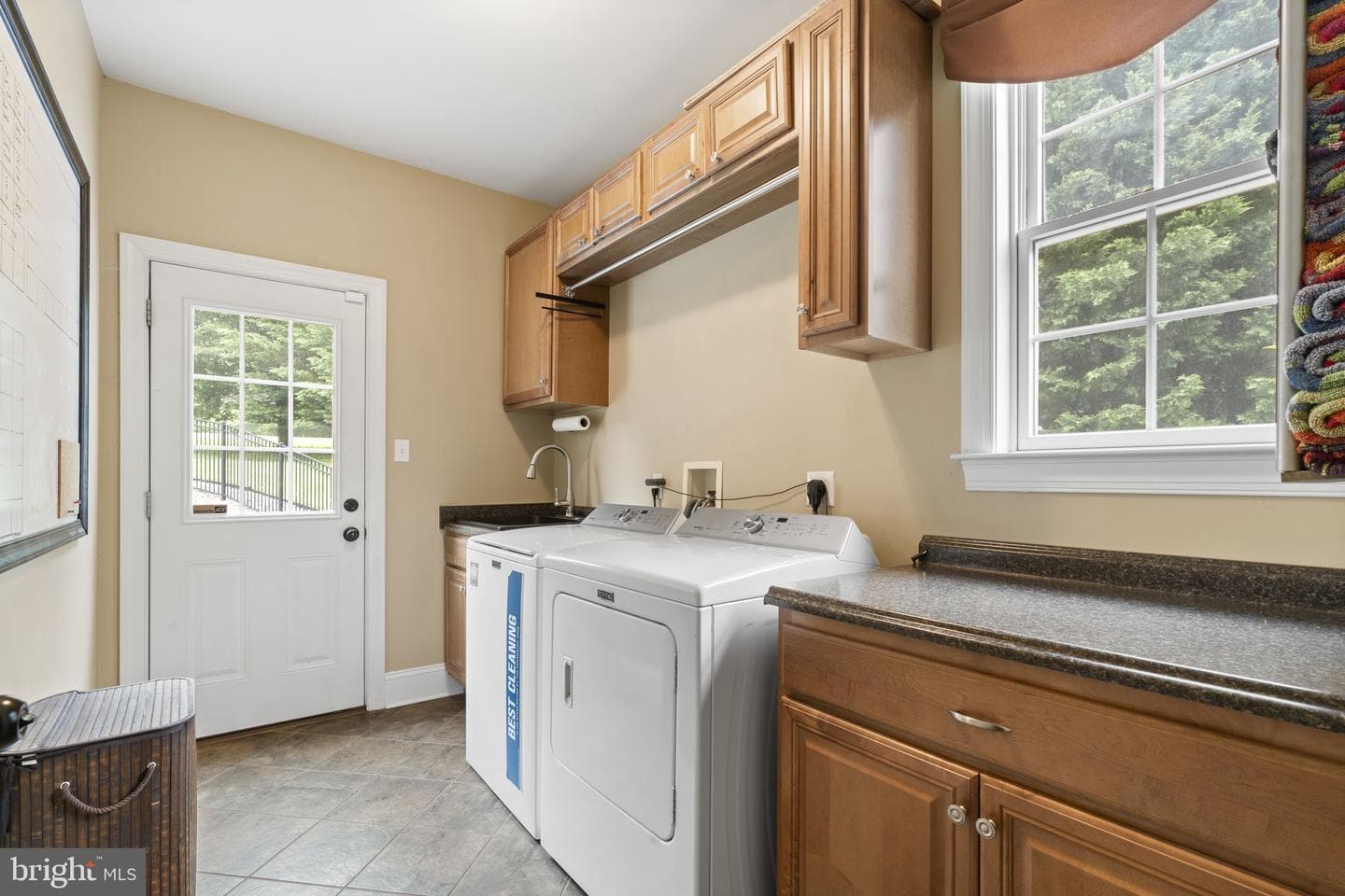 2 Windsor Court photo 24
