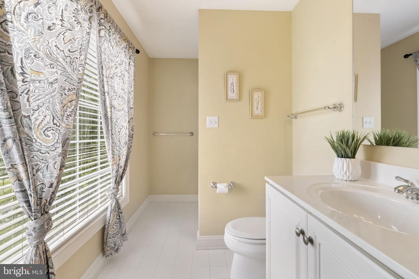 2 Windsor Court photo 36