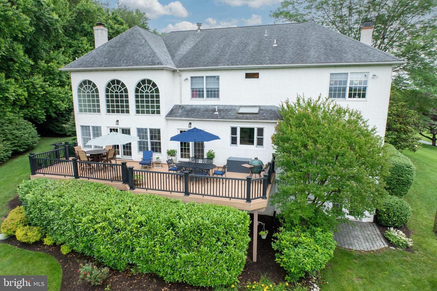 893 Glendale Lane photo 4
