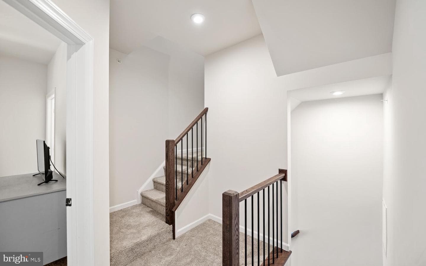 187 Smithworks Boulevard photo 26