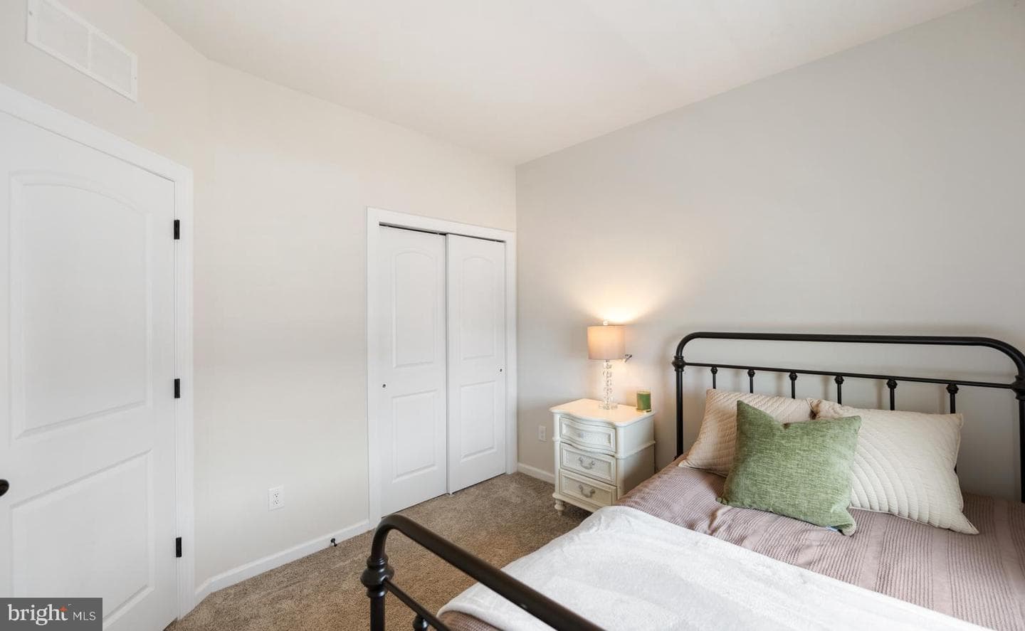 187 Smithworks Boulevard photo 34
