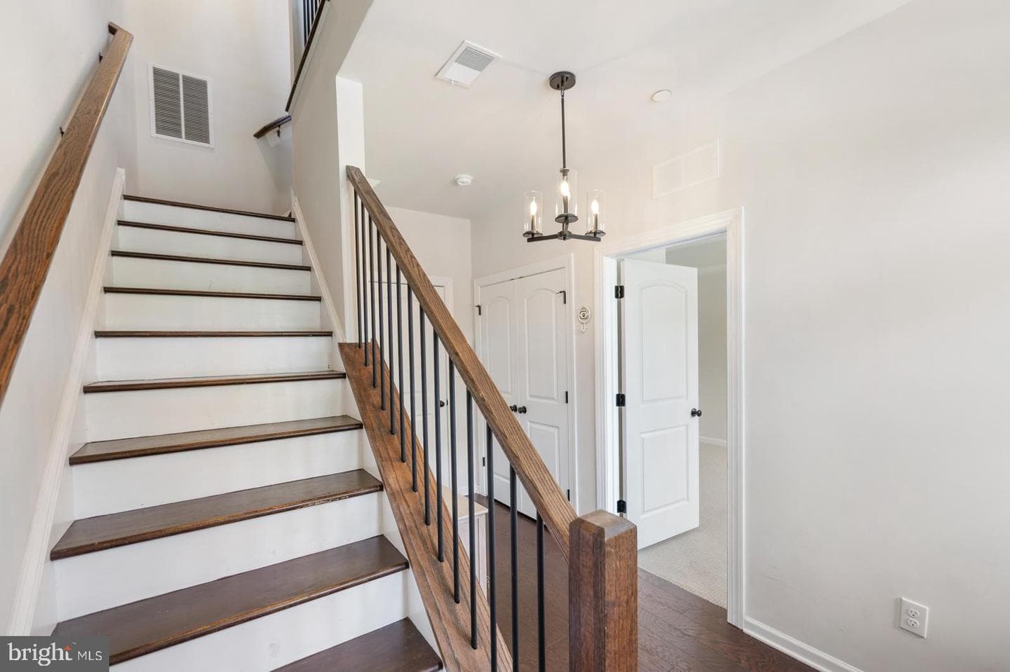 187 Smithworks Boulevard photo 7