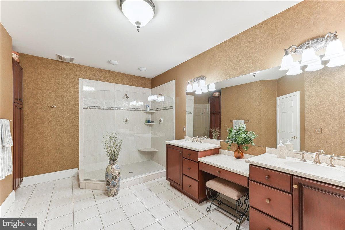 201 Brittany Drive photo 23