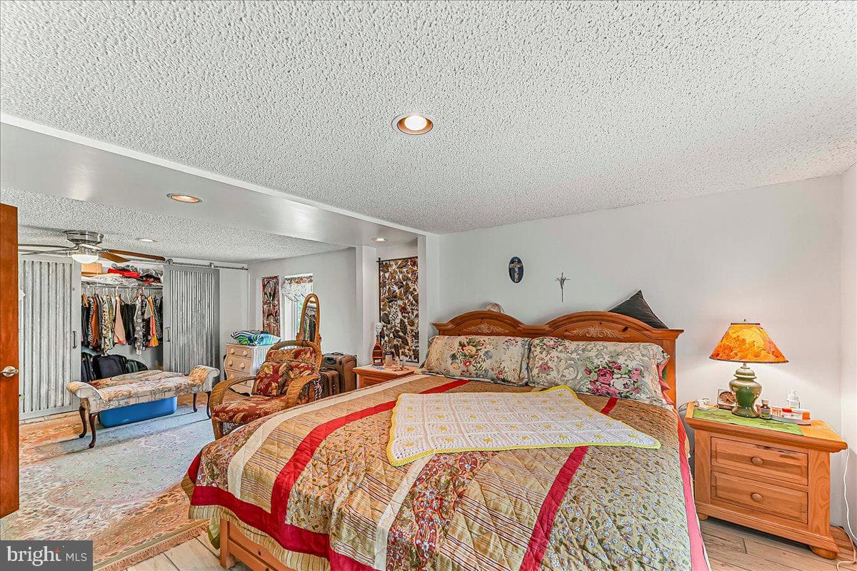 15 Wood Valley Lane photo 11
