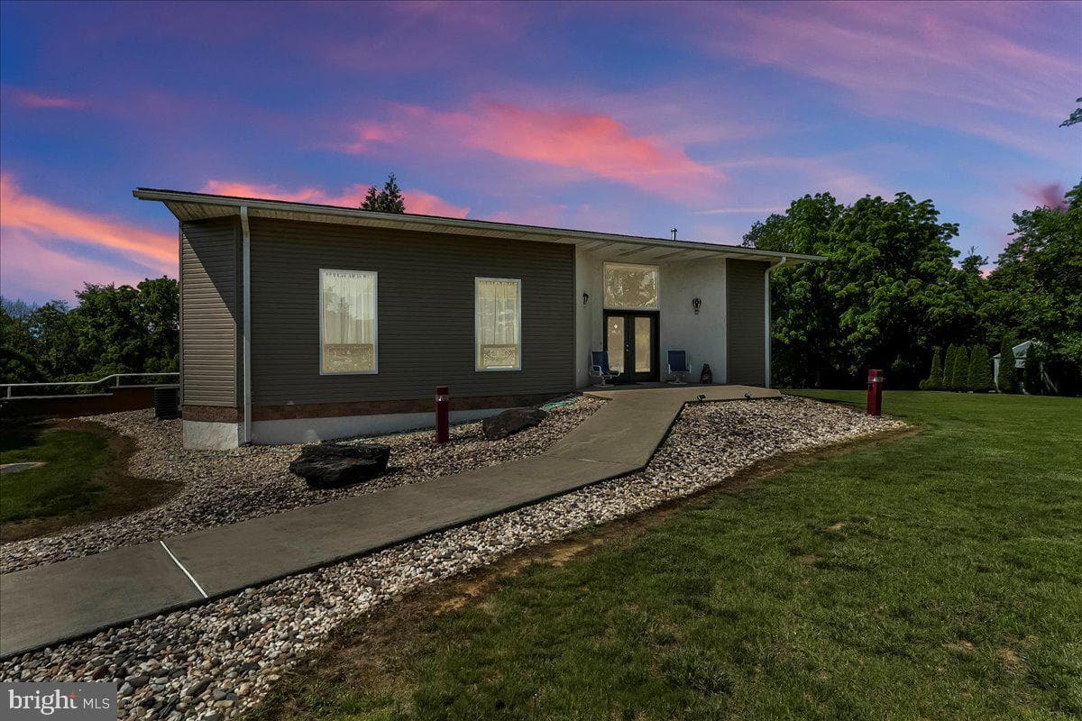 15 Wood Valley Lane photo 3