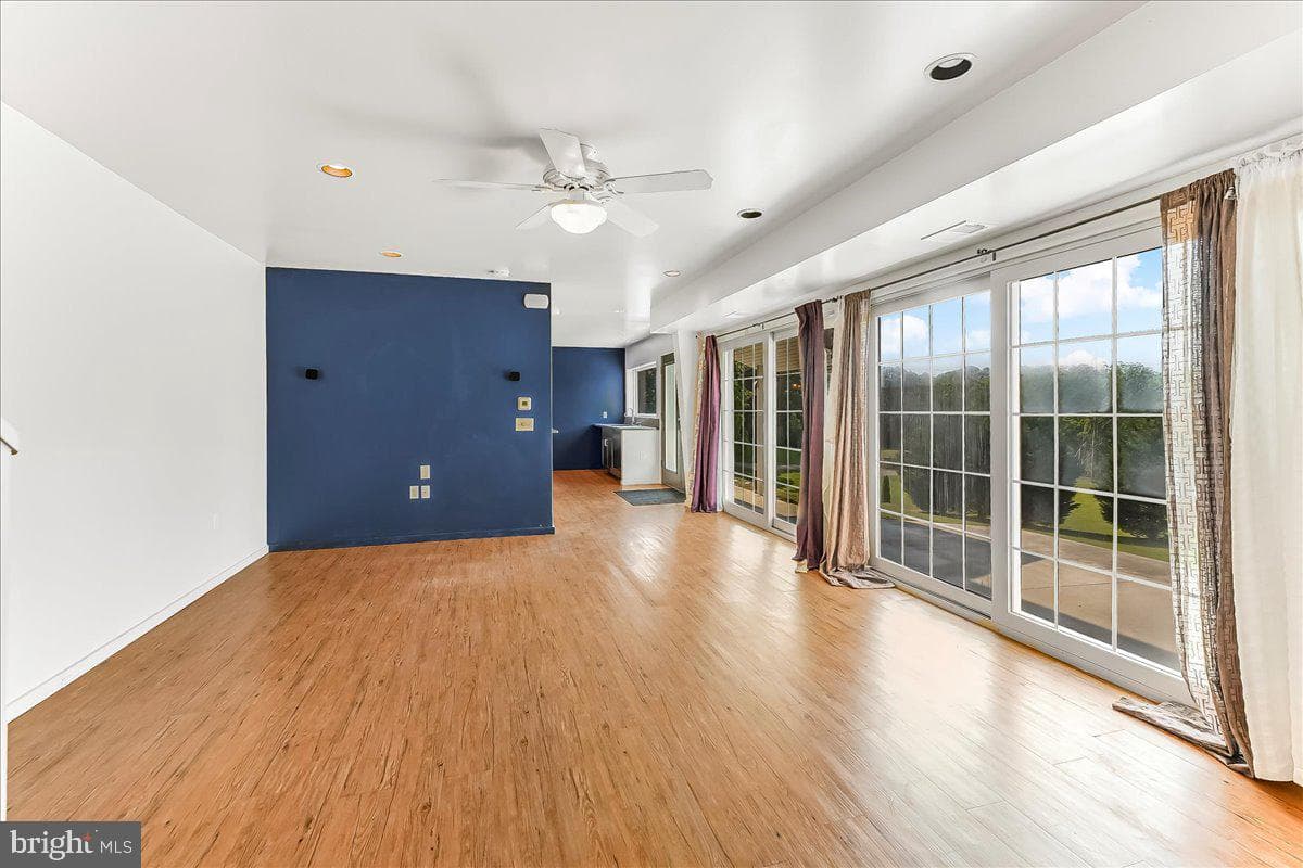 15 Wood Valley Lane photo 39