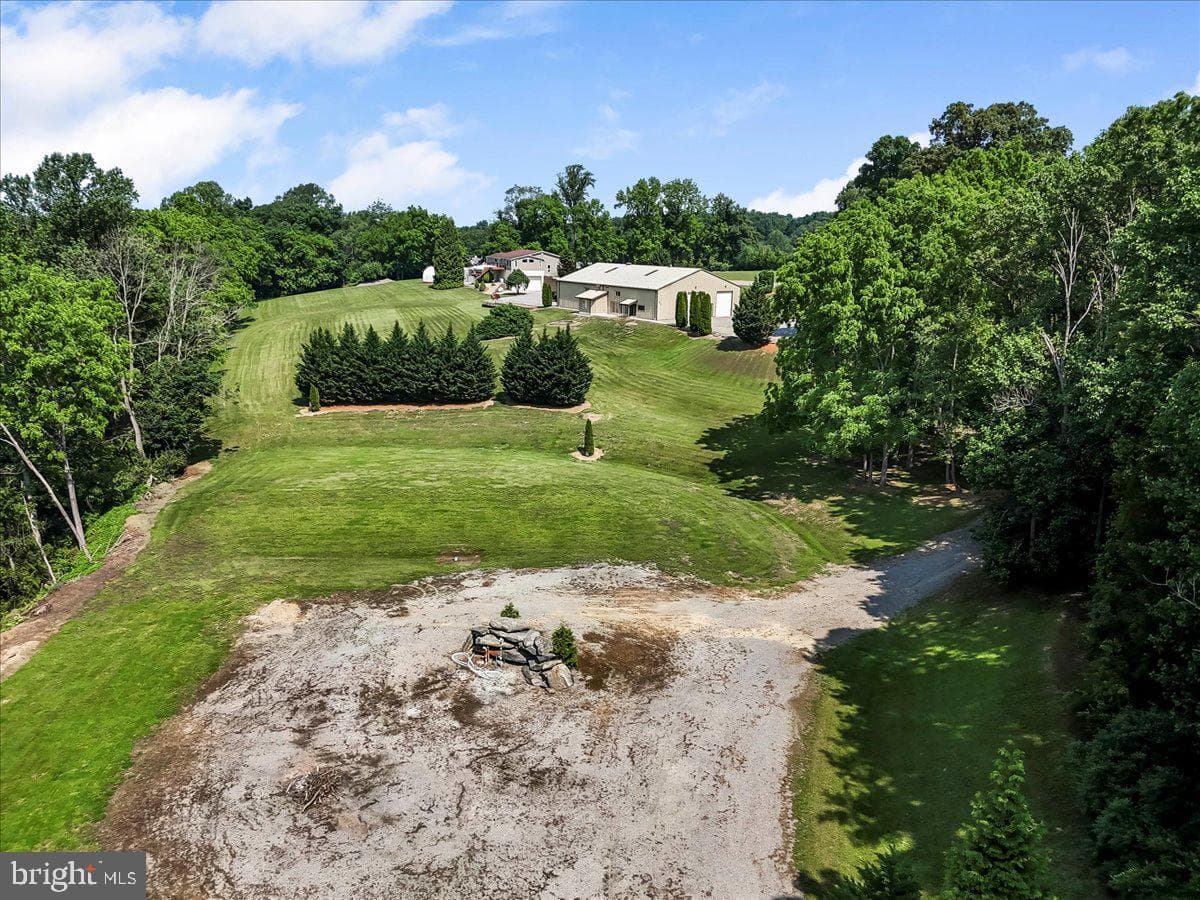15 Wood Valley Lane photo 79