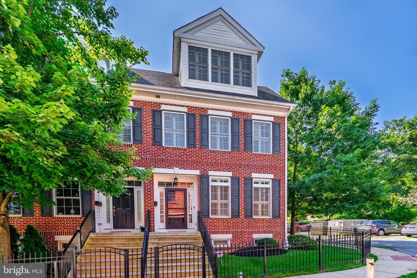 98 Spruce Alley