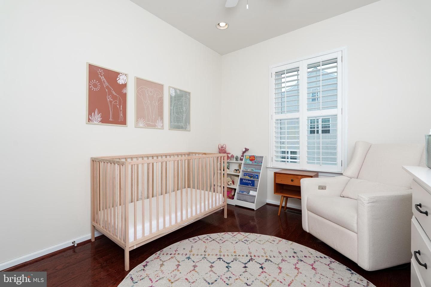 98 Spruce Alley photo 15