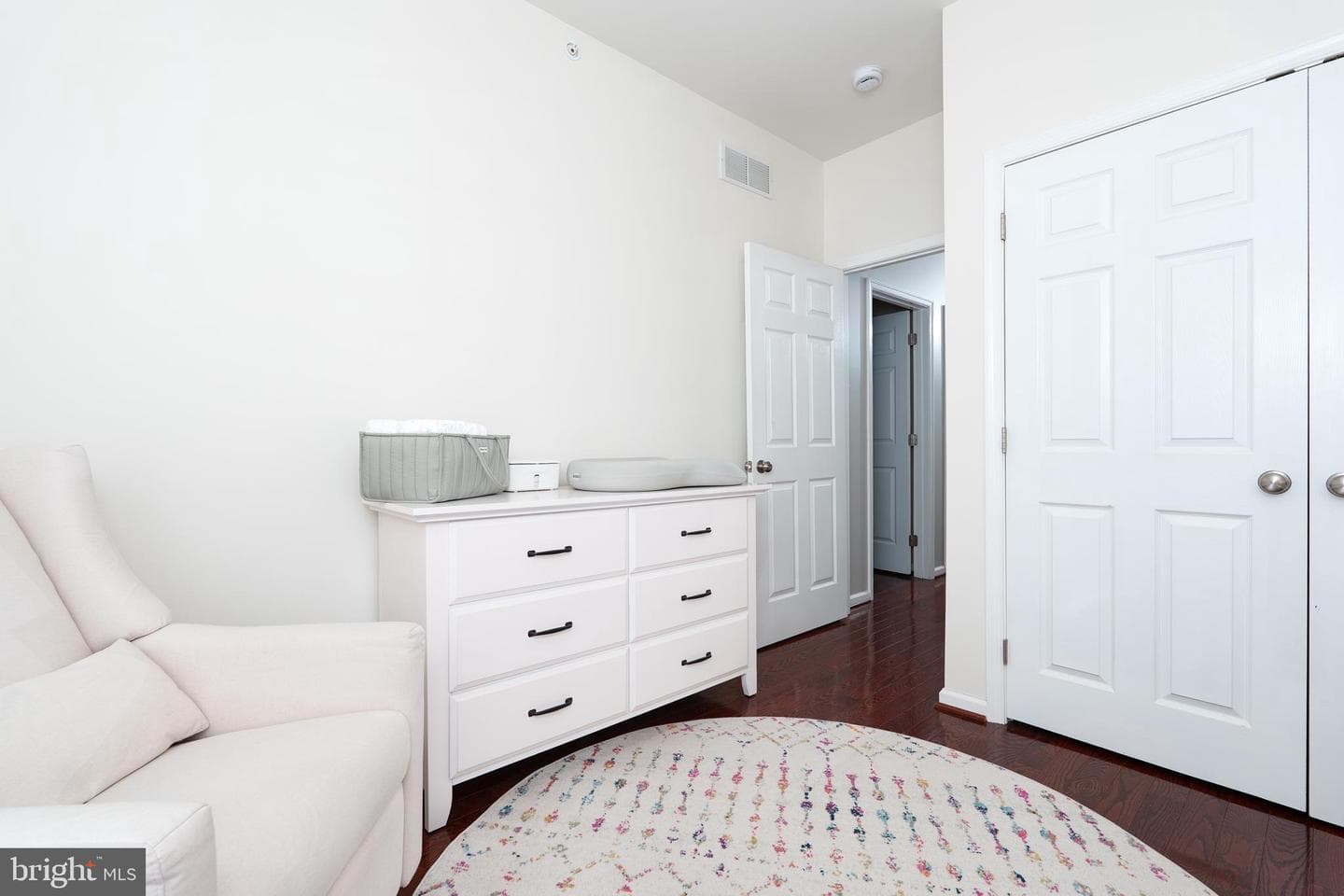 98 Spruce Alley photo 16