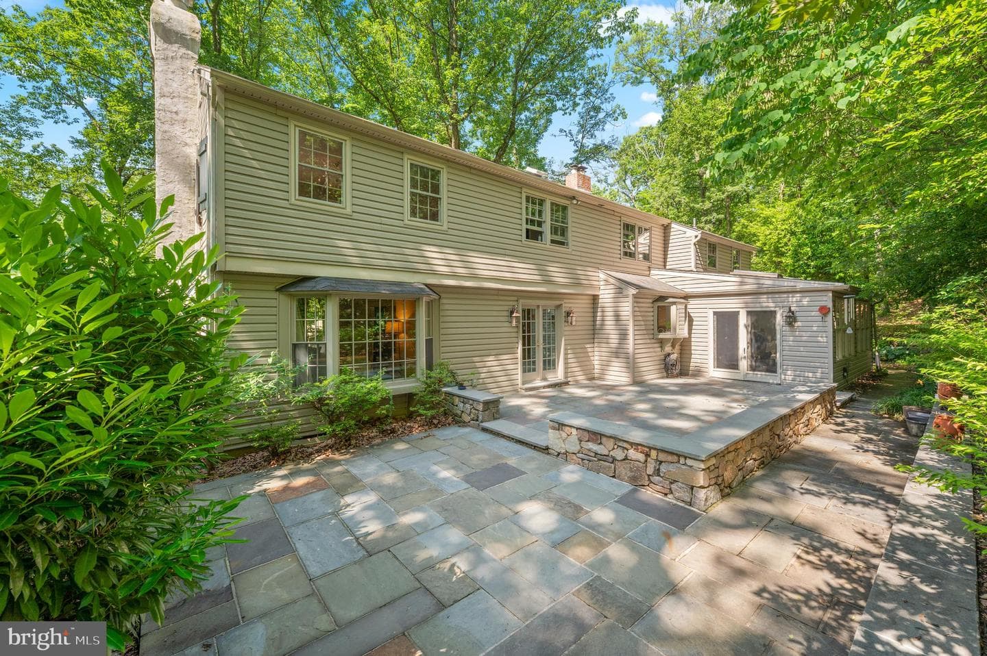 1792 Hamilton Drive photo 3