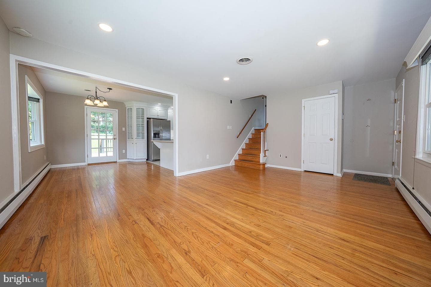 13 Bryan Avenue photo 11