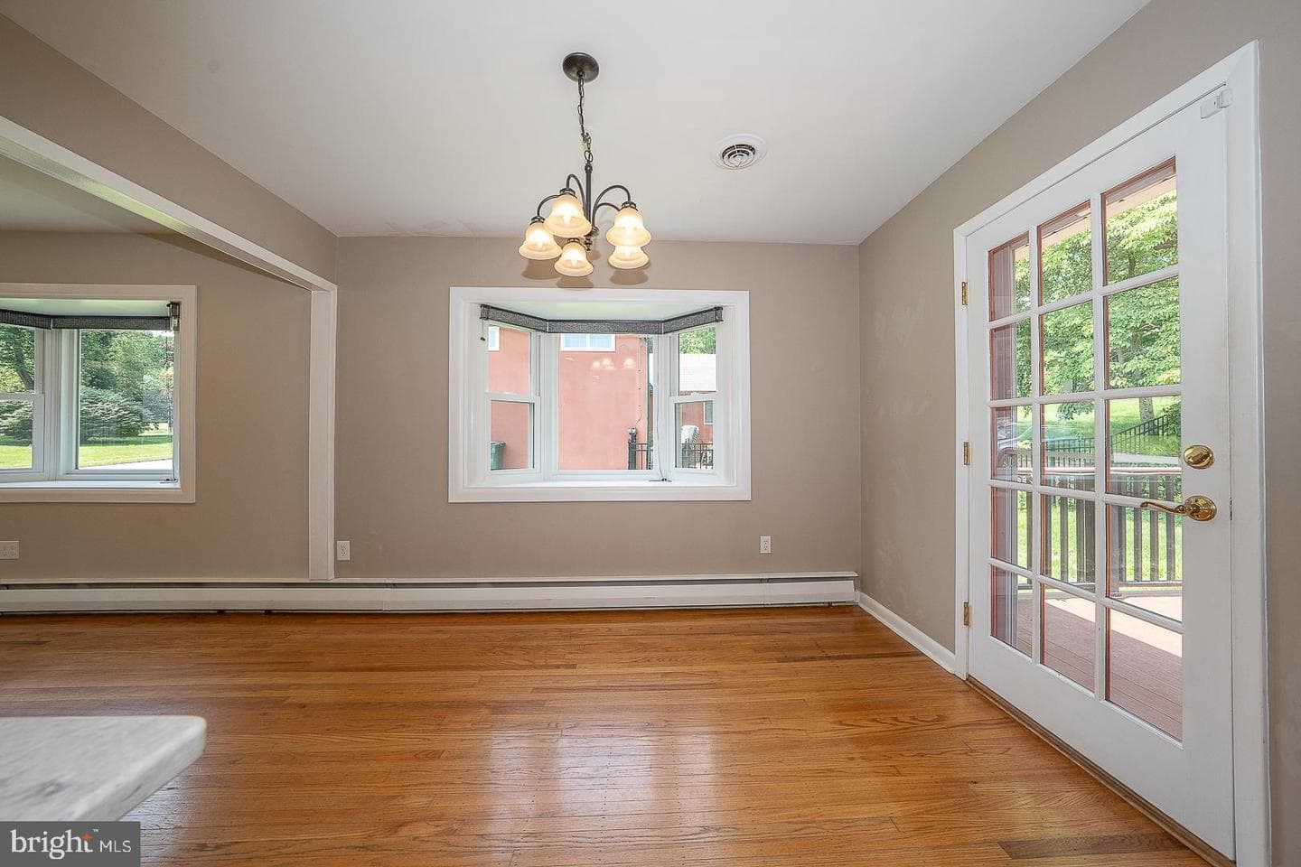 13 Bryan Avenue photo 12