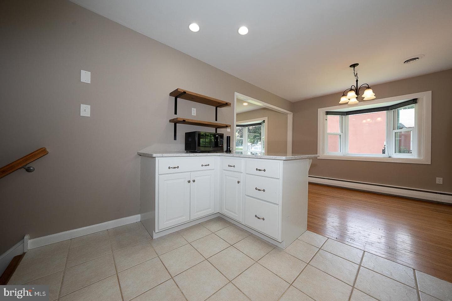 13 Bryan Avenue photo 20