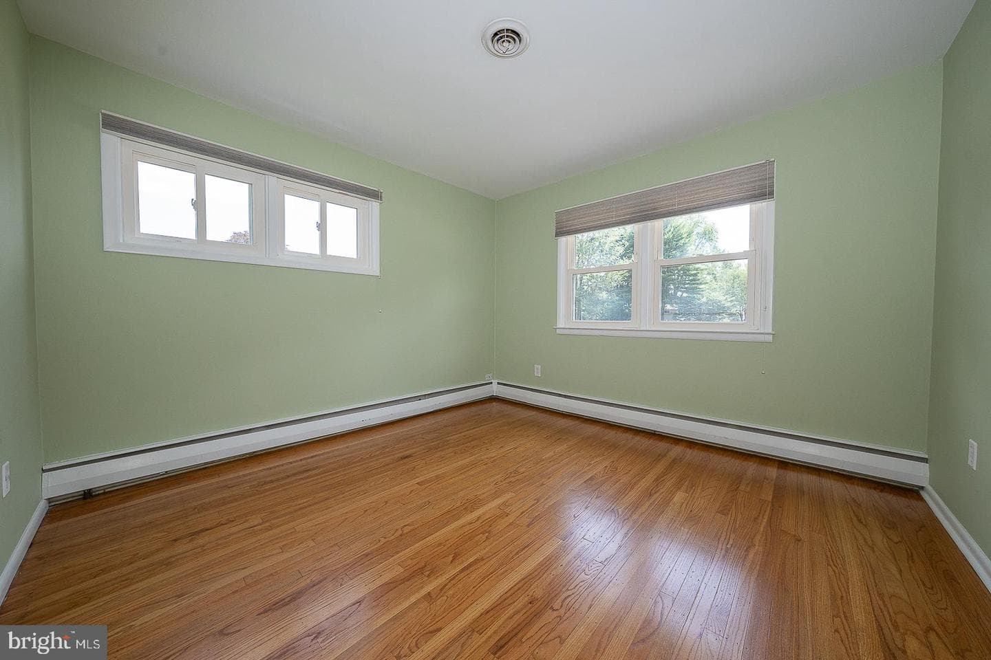 13 Bryan Avenue photo 25