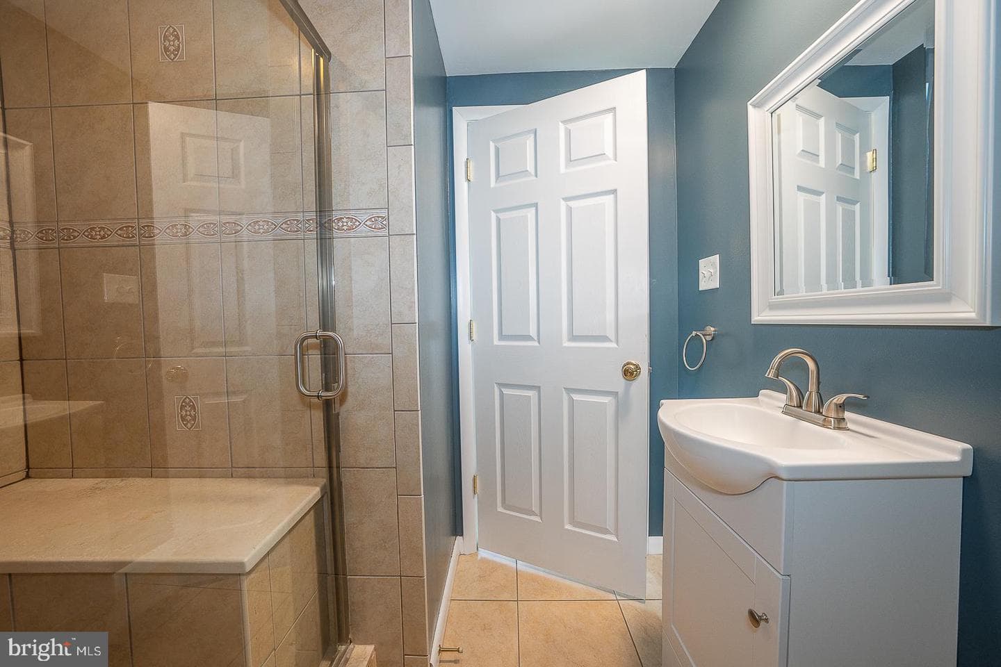 13 Bryan Avenue photo 38