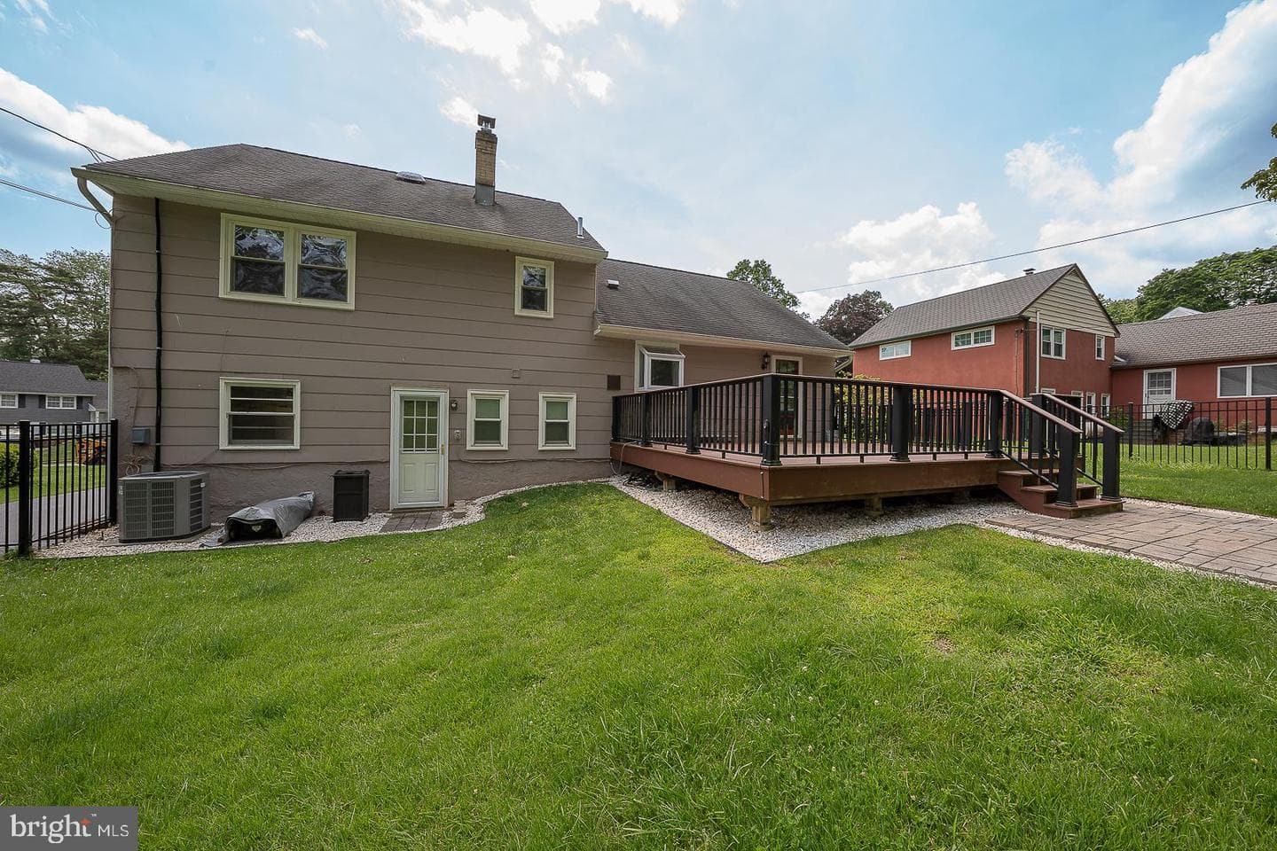 13 Bryan Avenue photo 41