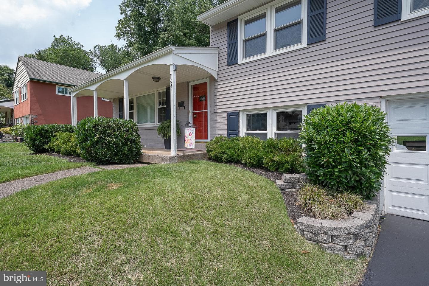 13 Bryan Avenue photo 5