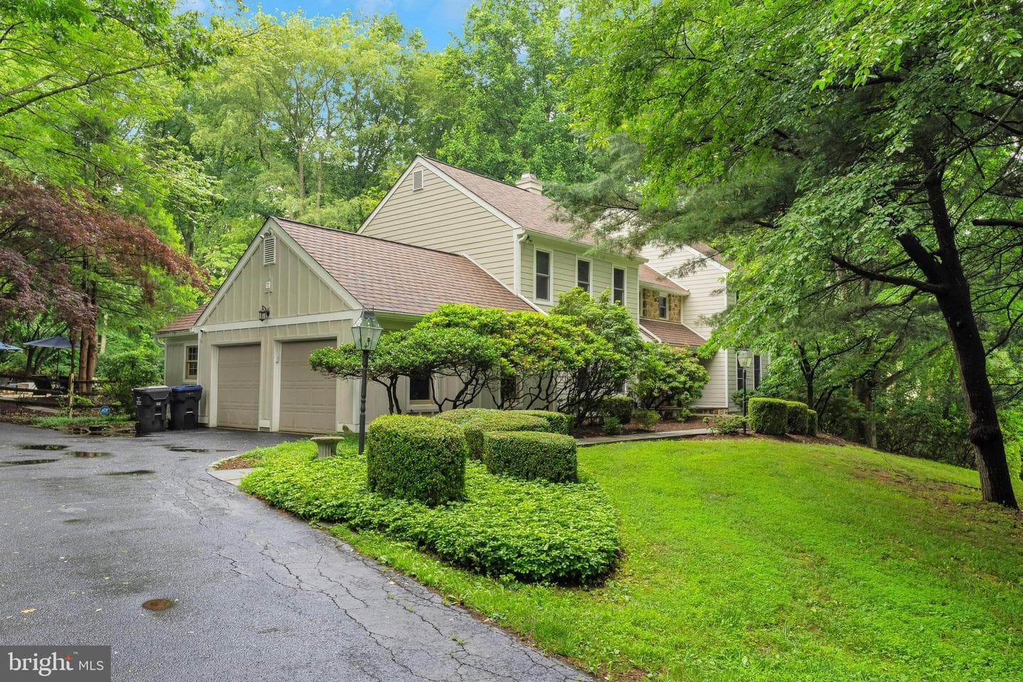 1067 Heartsease Drive photo 1