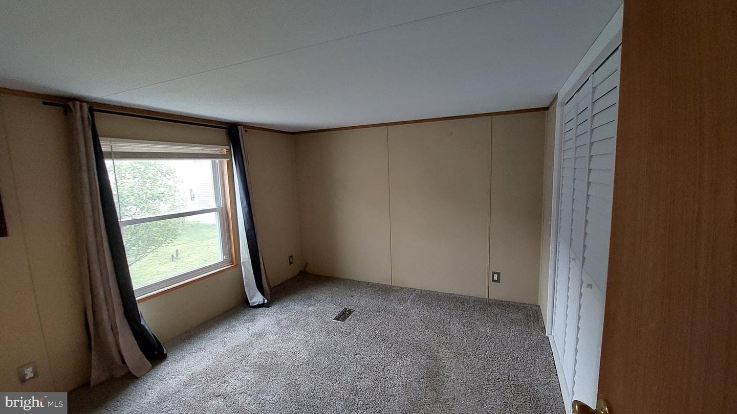 836 Buttonwood Avenue photo 16