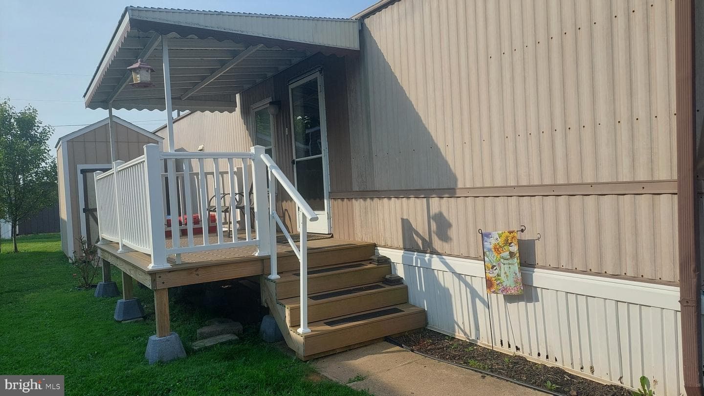 836 Buttonwood Avenue photo 2