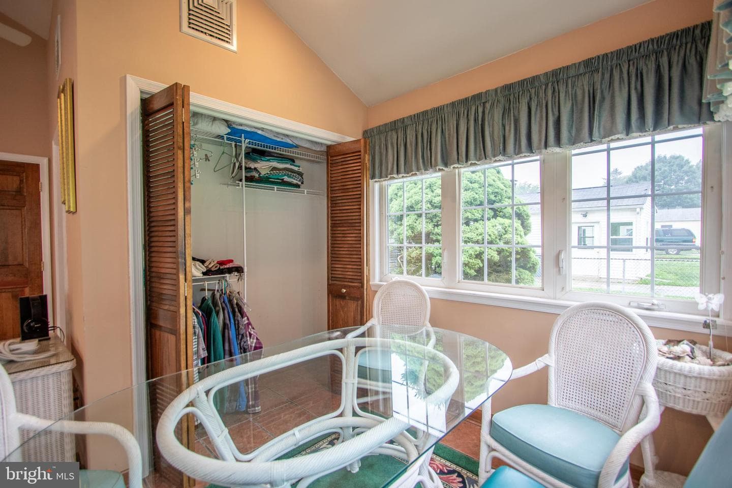 1327 Park Avenue photo 18