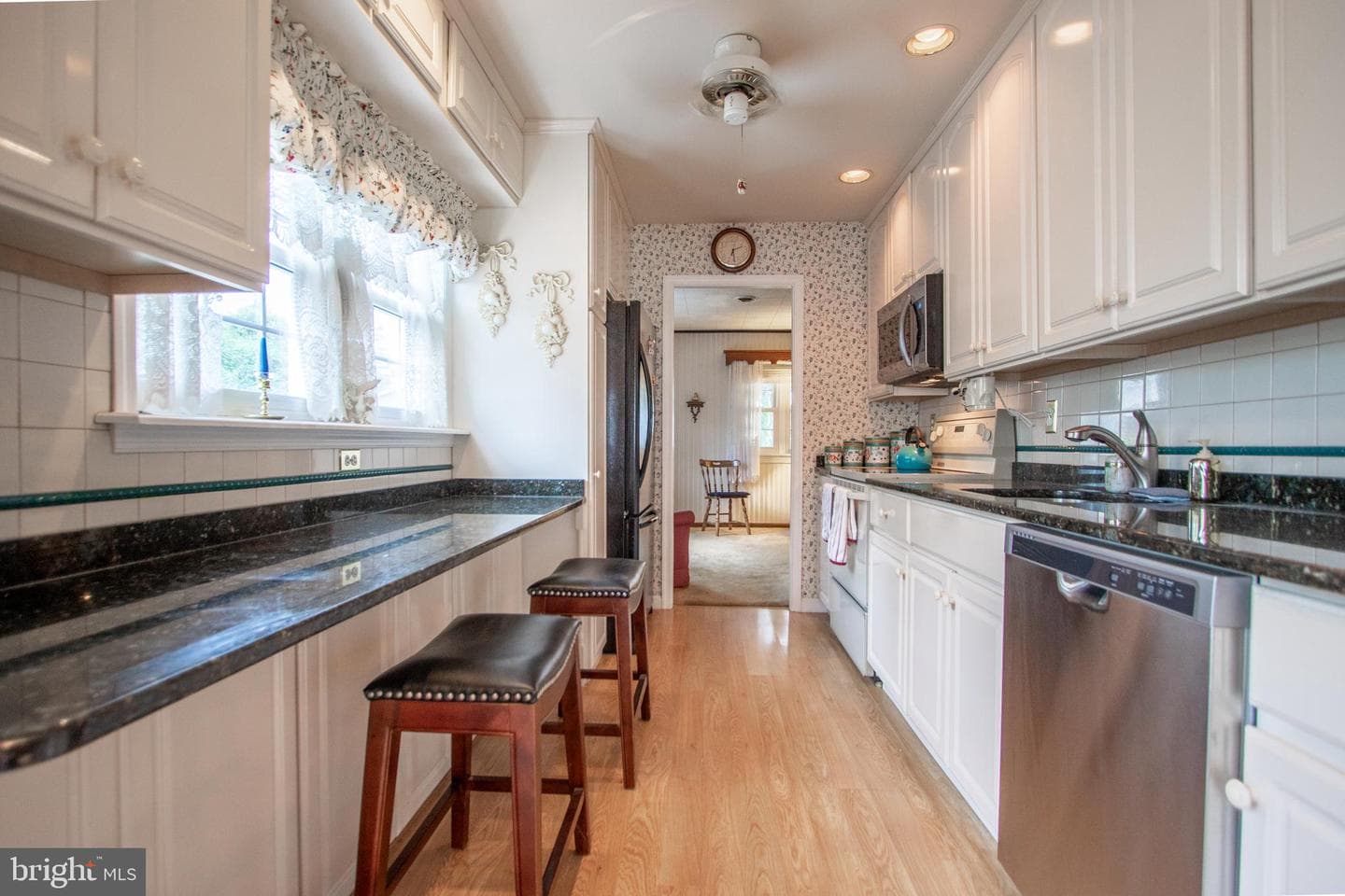 1327 Park Avenue photo 21