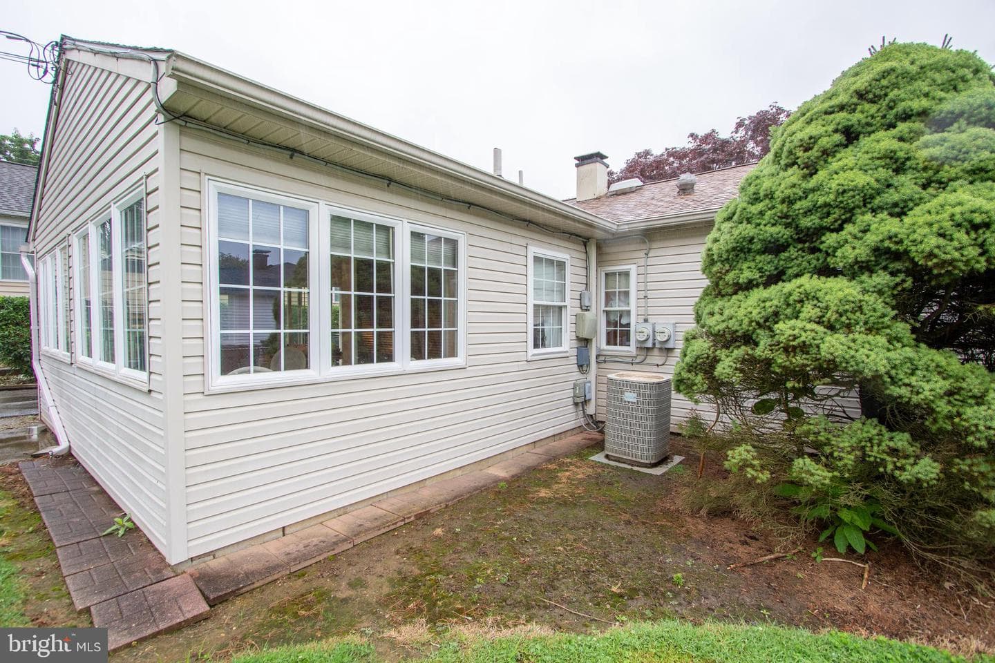 1327 Park Avenue photo 9