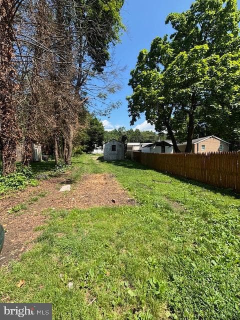 617 E Chestnut Street photo 3