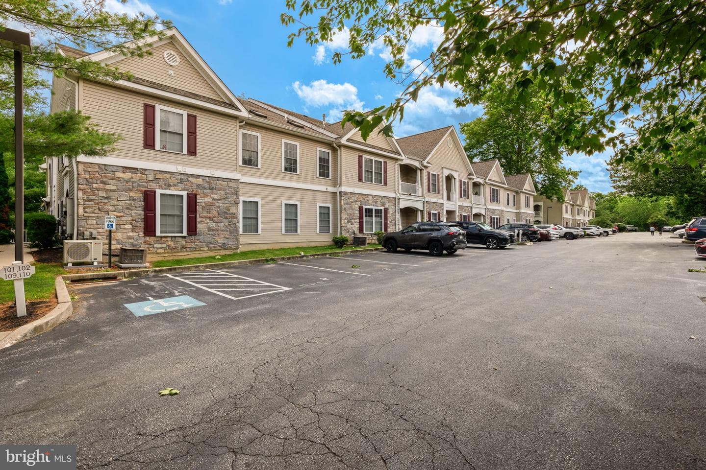 1324 W Chester Pike #105 photo 31