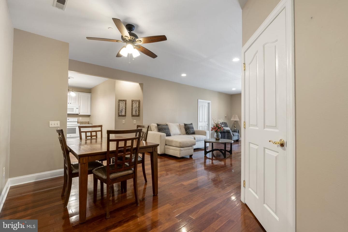 1324 W Chester Pike #105 photo 4