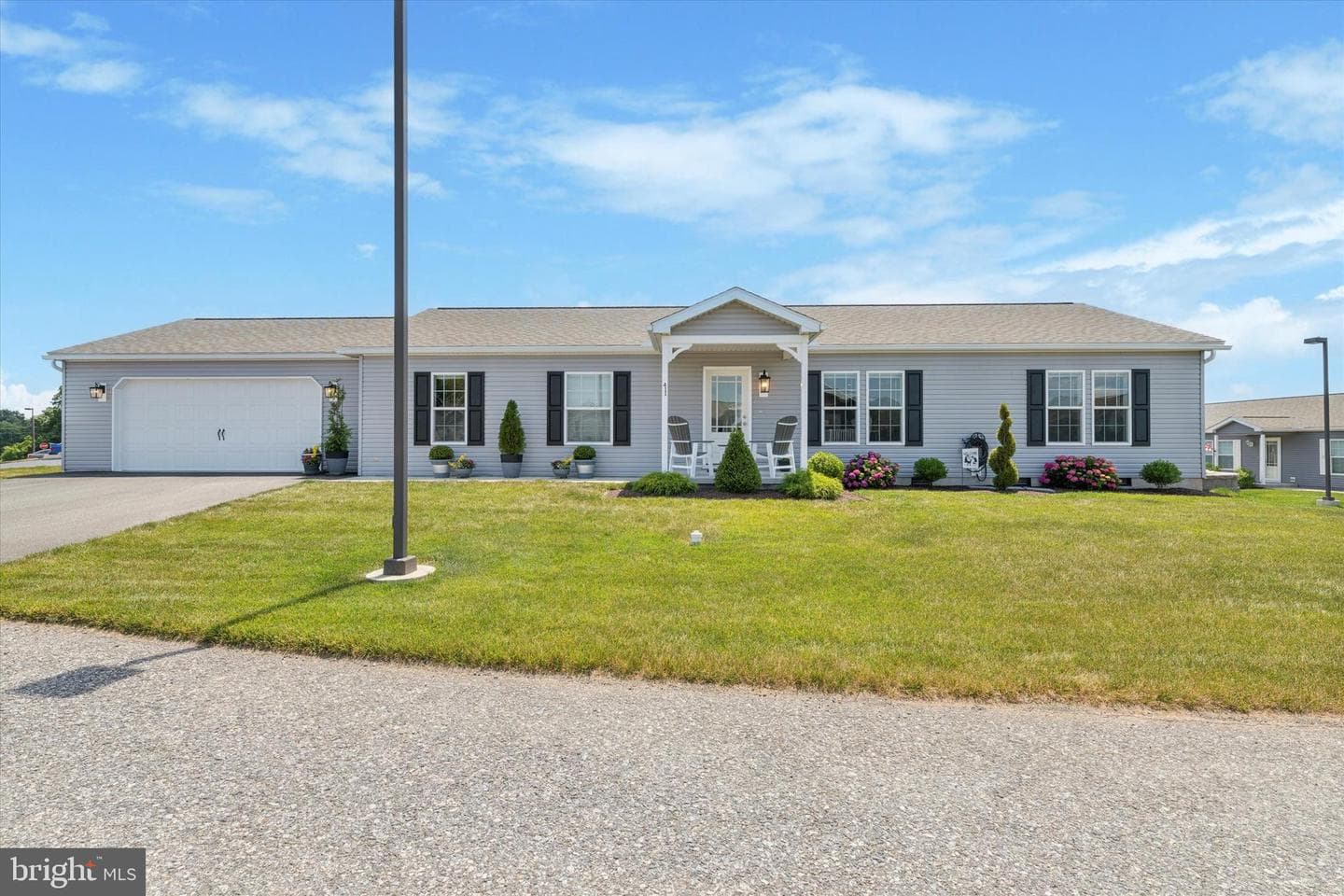411 Rainbow Drive photo 3