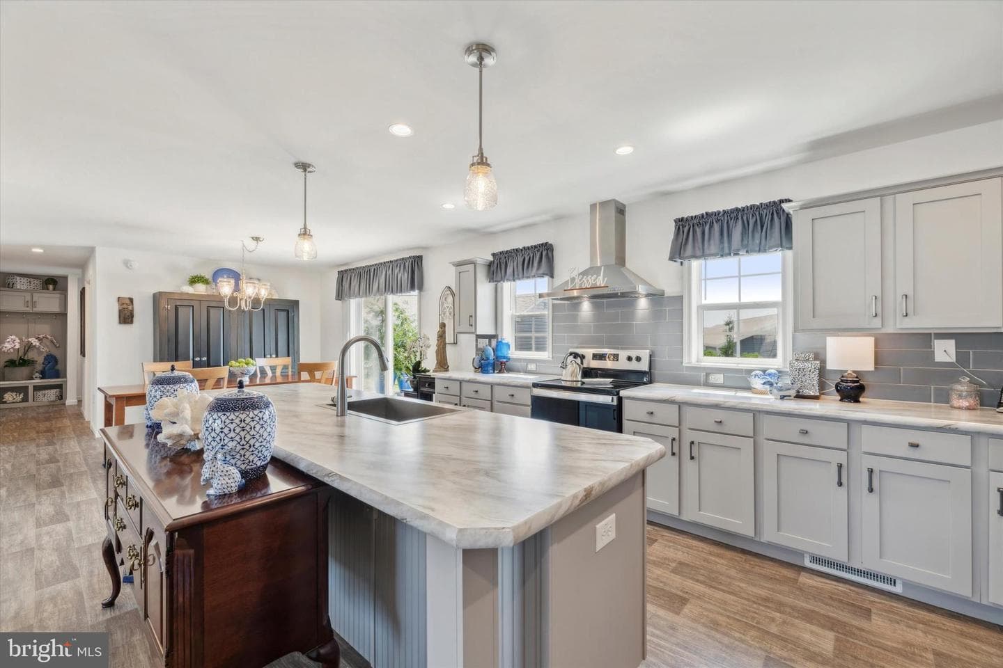 411 Rainbow Drive photo 9