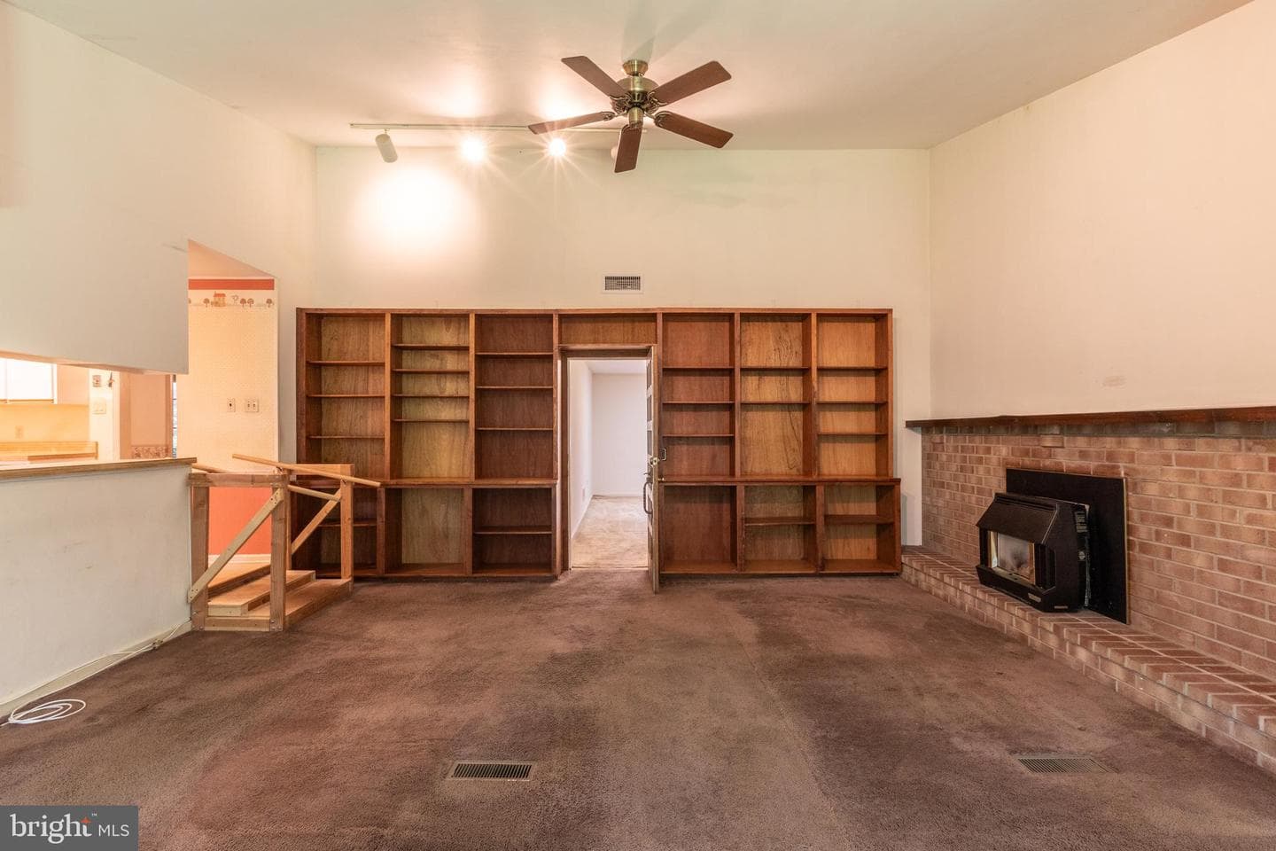 402 Howell Road photo 20