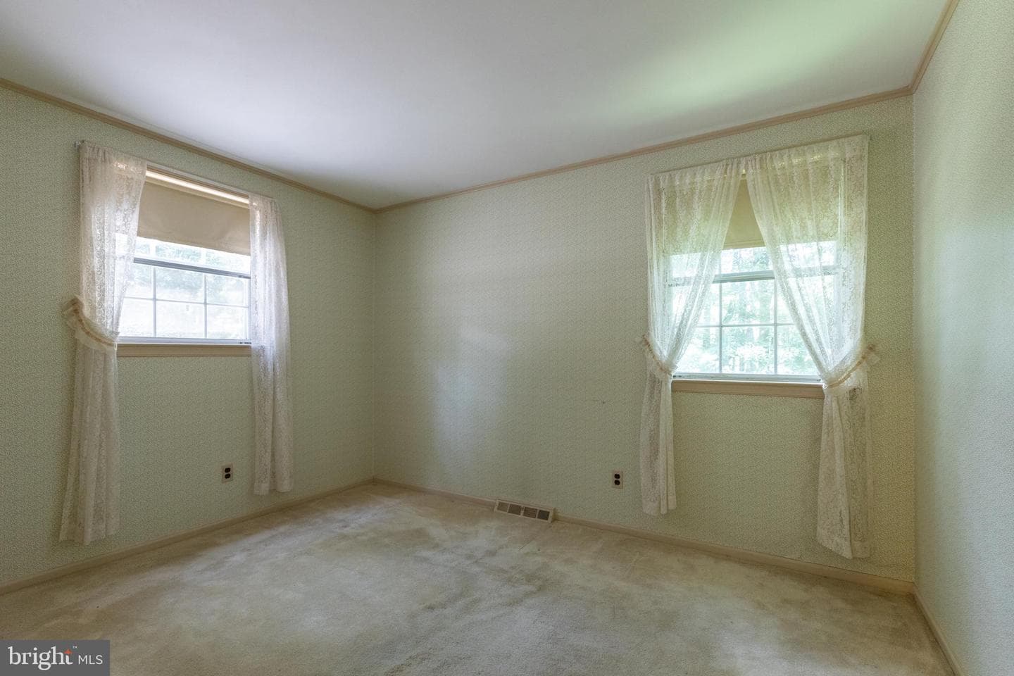 402 Howell Road photo 32