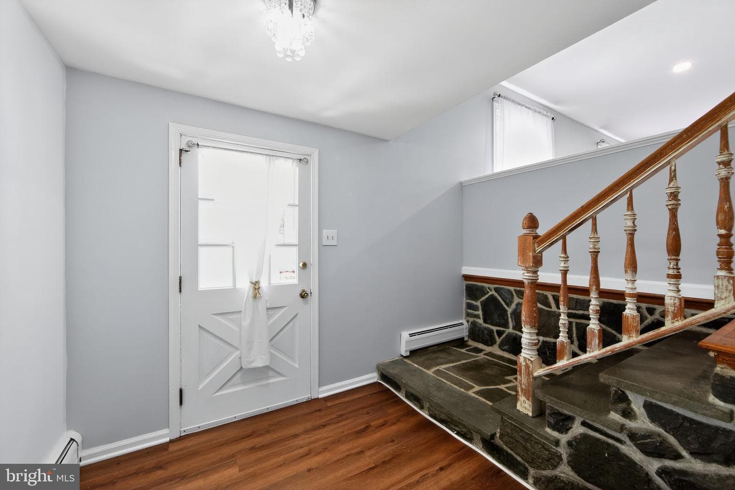 405 Edgewood Drive photo 2