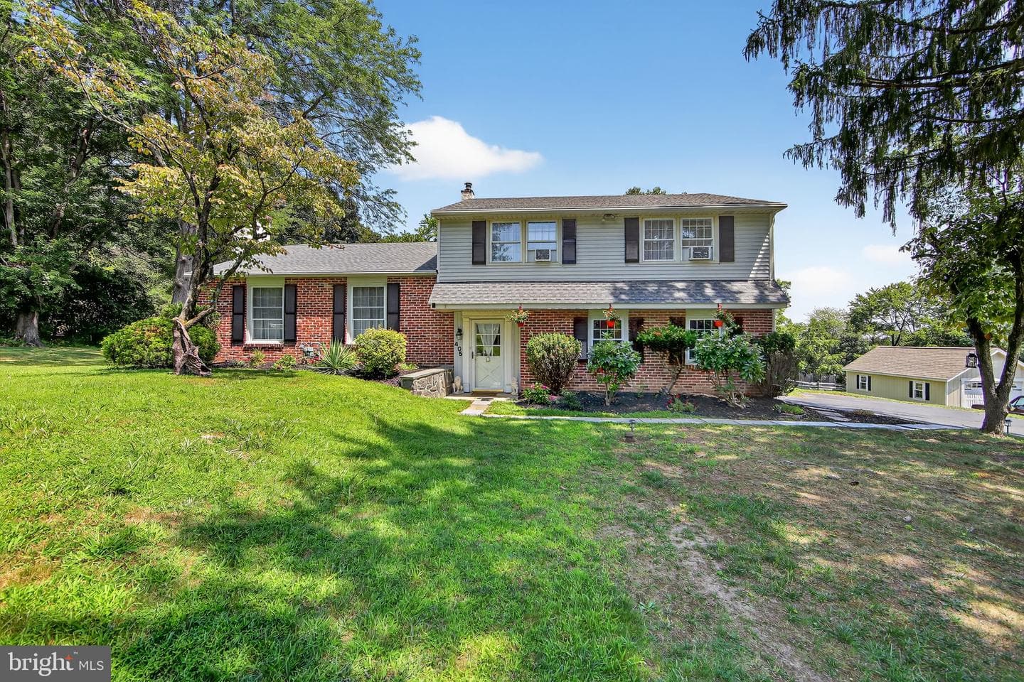 405 Edgewood Drive photo 35